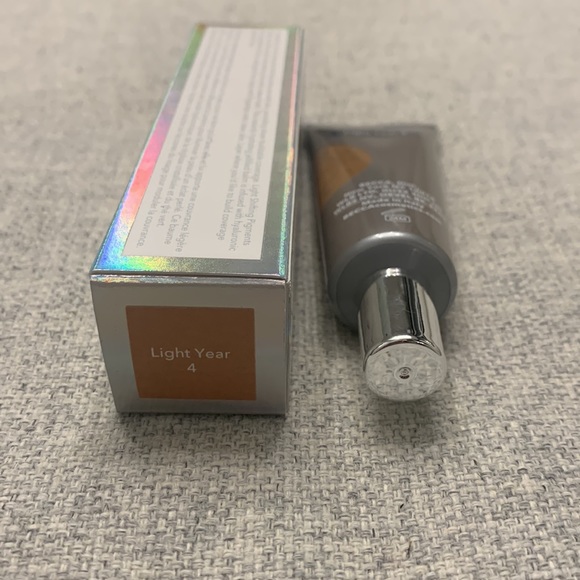 BECCA light shifter in Light Year 4 - Picture 2 of 2